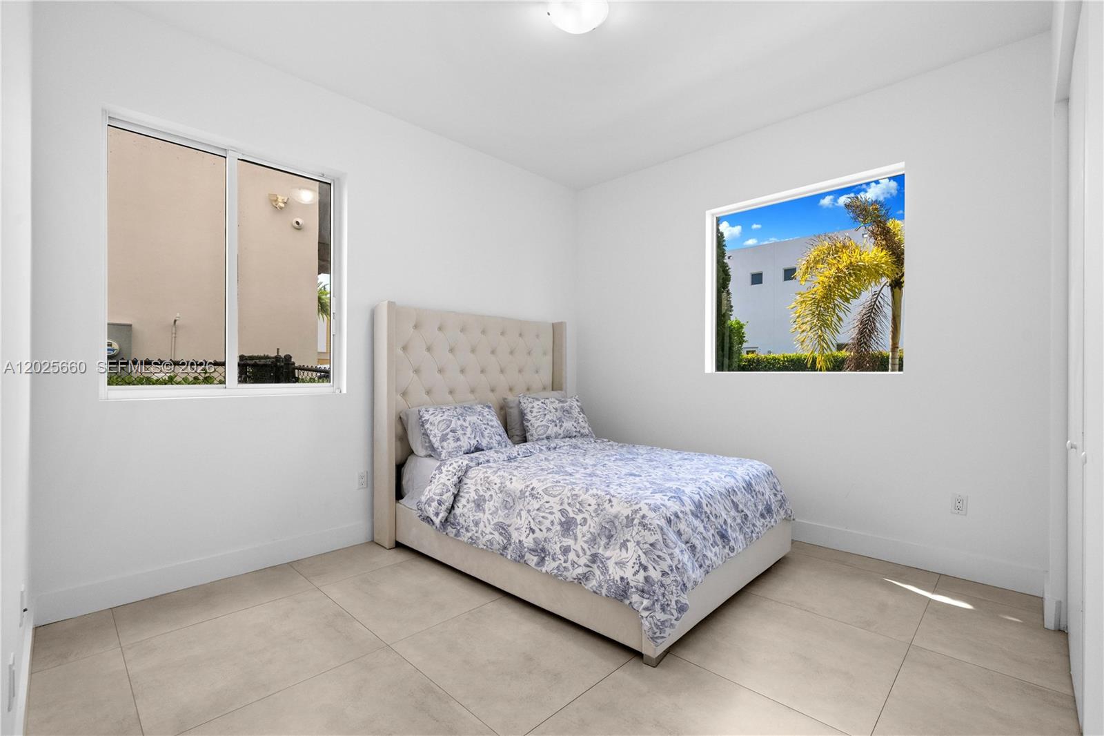 9915 NW 75th St, Doral FL 33178