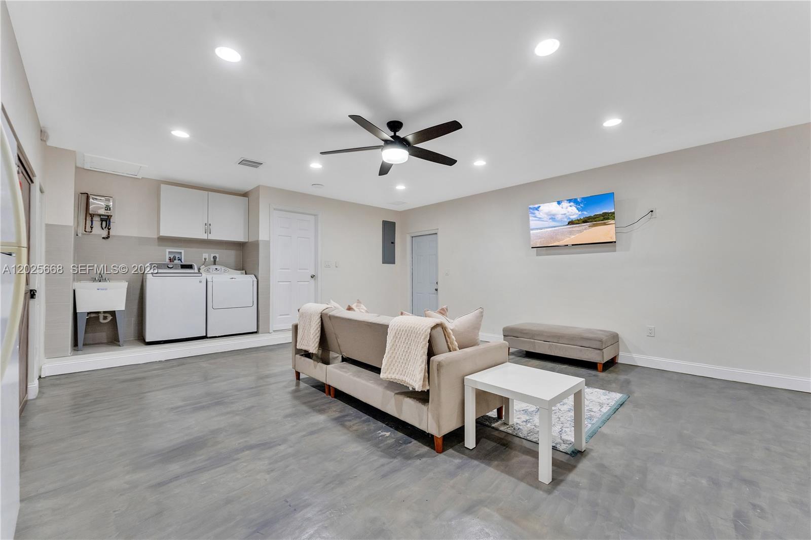 9501 E Palmetto Club Ln E #9501, Palmetto Bay FL 33157