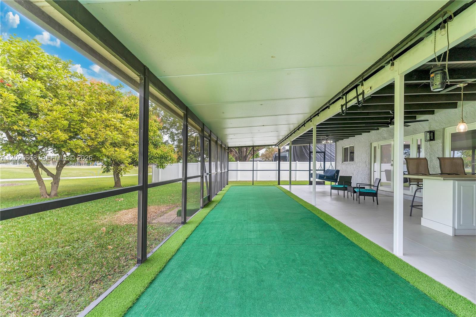 9501 E Palmetto Club Ln E #9501, Palmetto Bay FL 33157