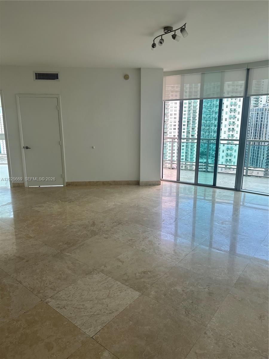 350 S Miami Ave #2302, Miami FL 33130