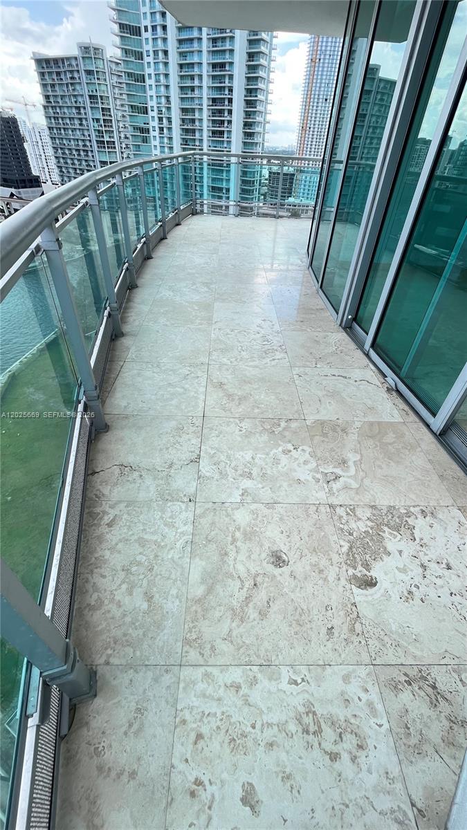 350 S Miami Ave #2302, Miami FL 33130
