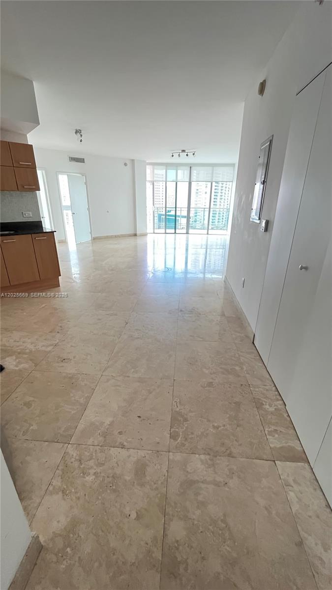 350 S Miami Ave #2302, Miami FL 33130