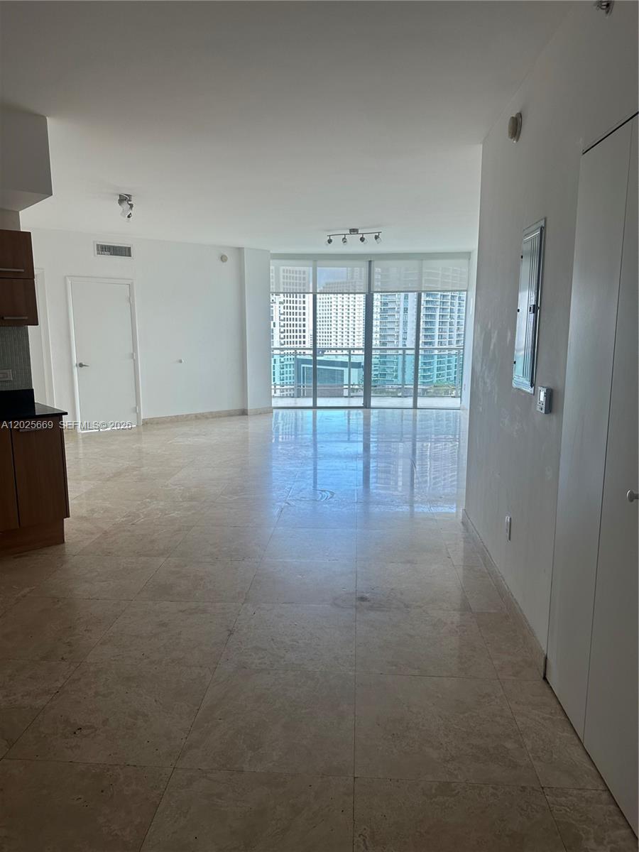 350 S Miami Ave #2302, Miami FL 33130