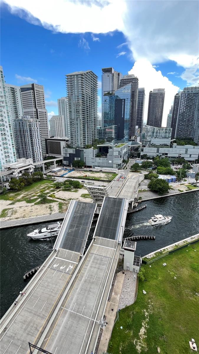 350 S Miami Ave #2302, Miami FL 33130