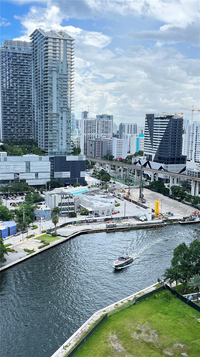 350 S Miami Ave #2302, Miami FL 33130