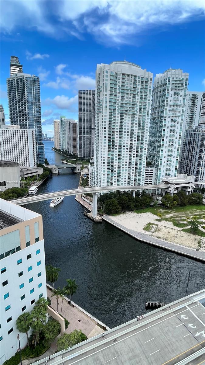 350 S Miami Ave #2302, Miami FL 33130