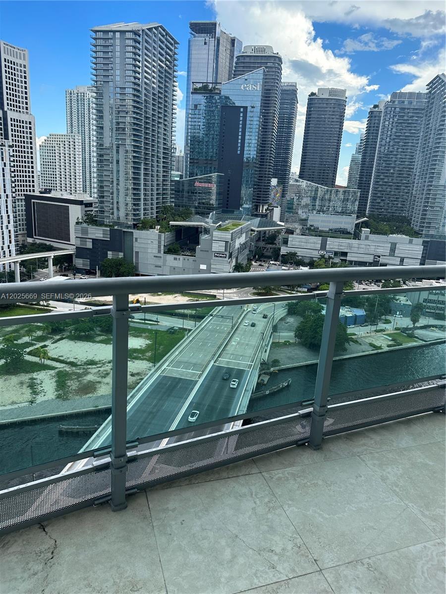 350 S Miami Ave #2302, Miami FL 33130