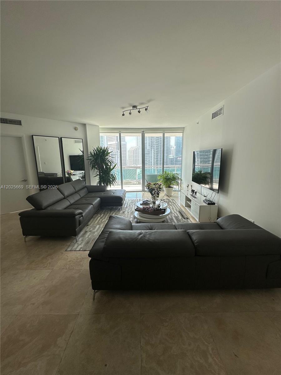 350 S Miami Ave #2302, Miami FL 33130