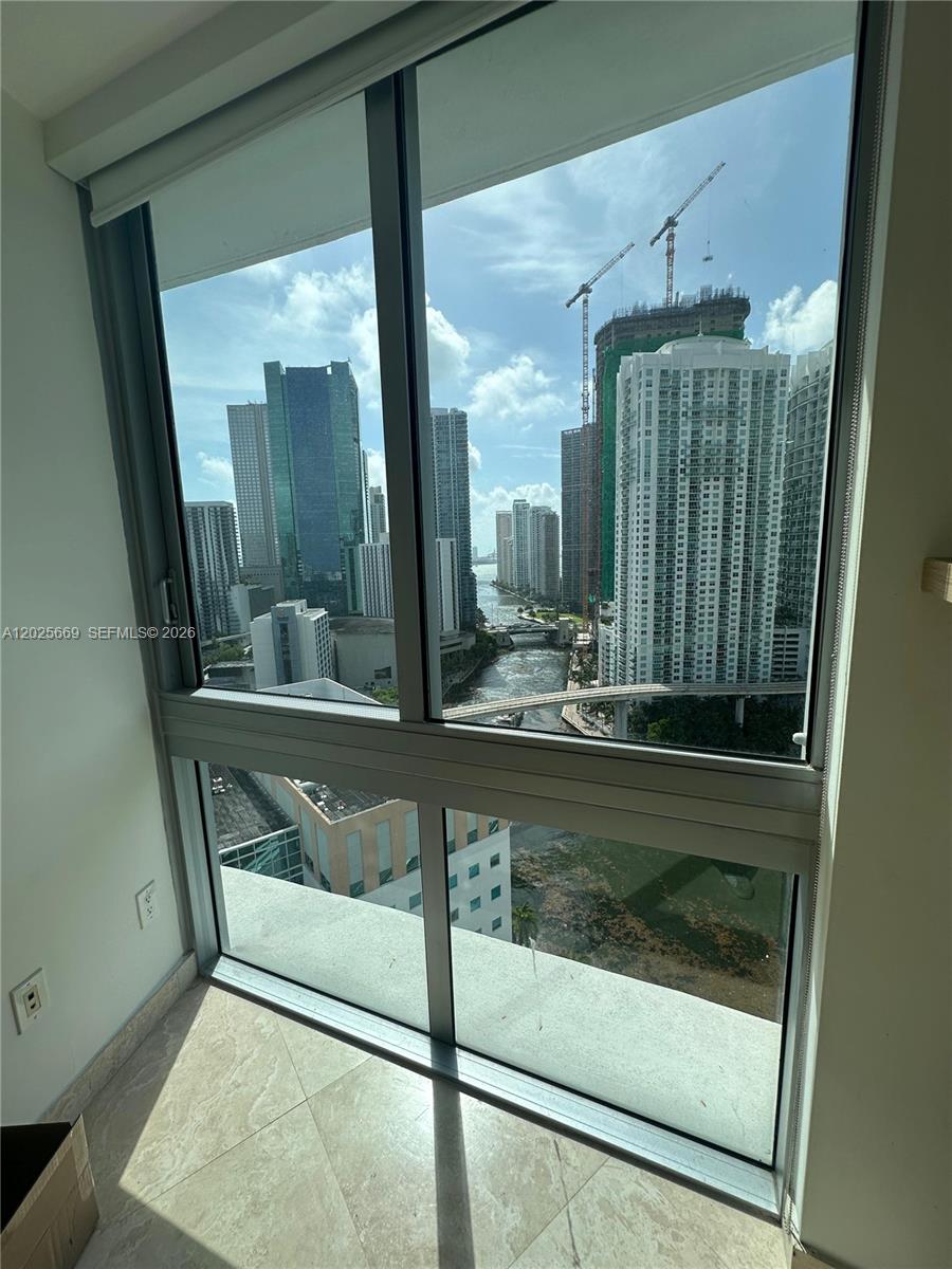 350 S Miami Ave #2302, Miami FL 33130