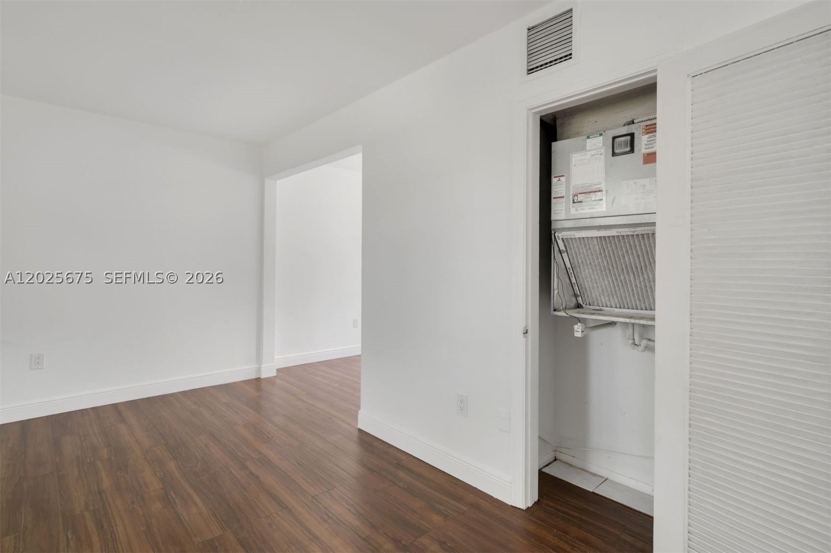 5605 SW 80th St #10D, Miami FL 33143
