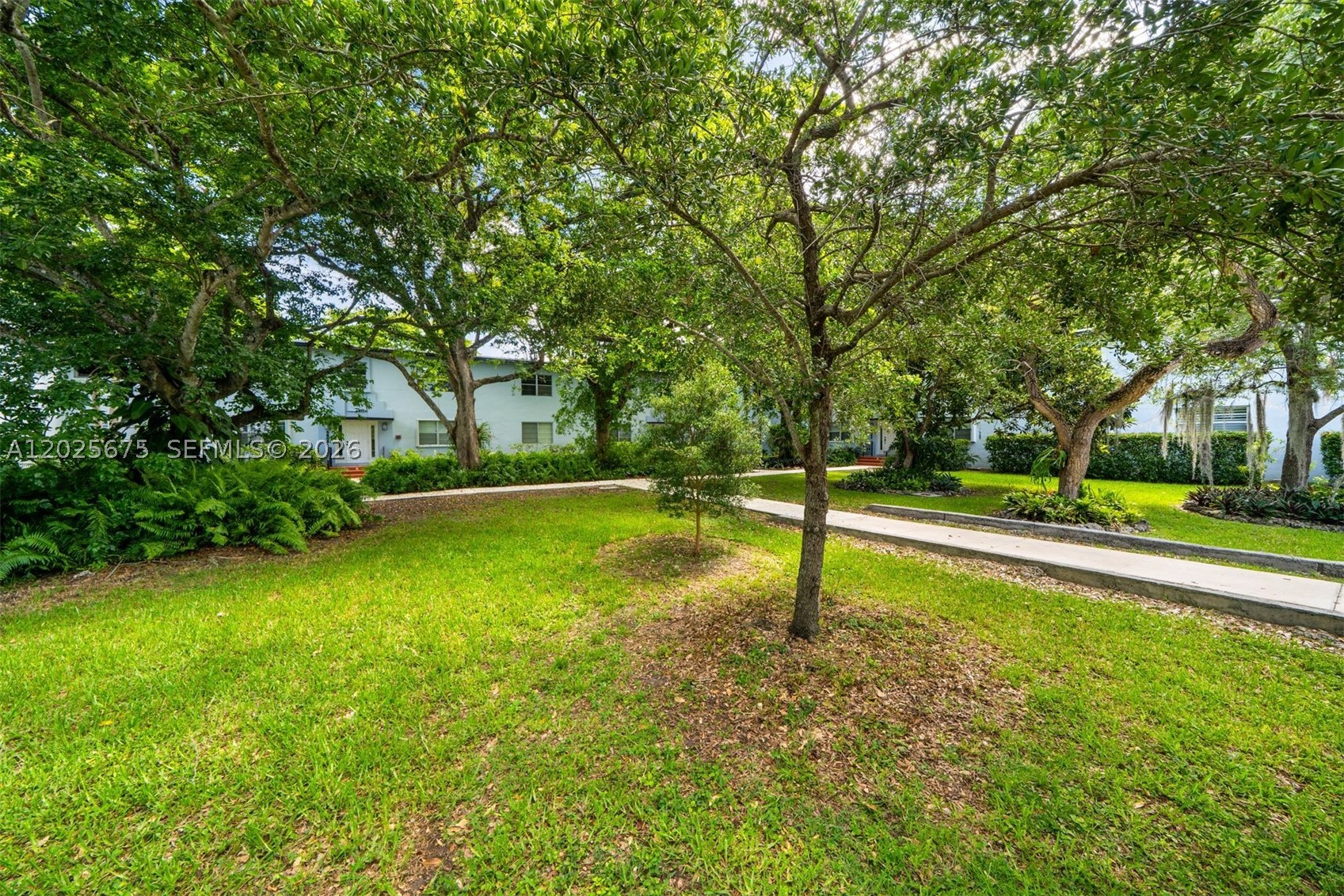 5605 SW 80th St #10D, Miami FL 33143