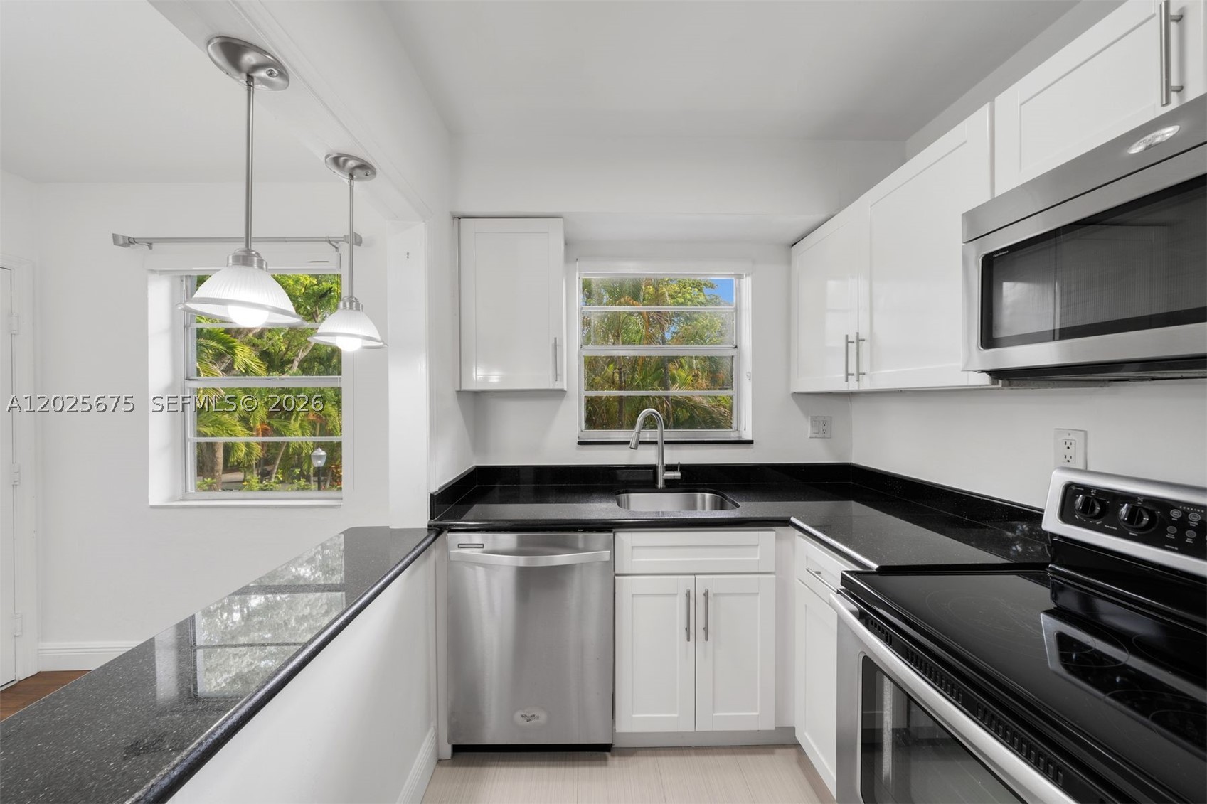 5605 SW 80th St #10D, Miami FL 33143