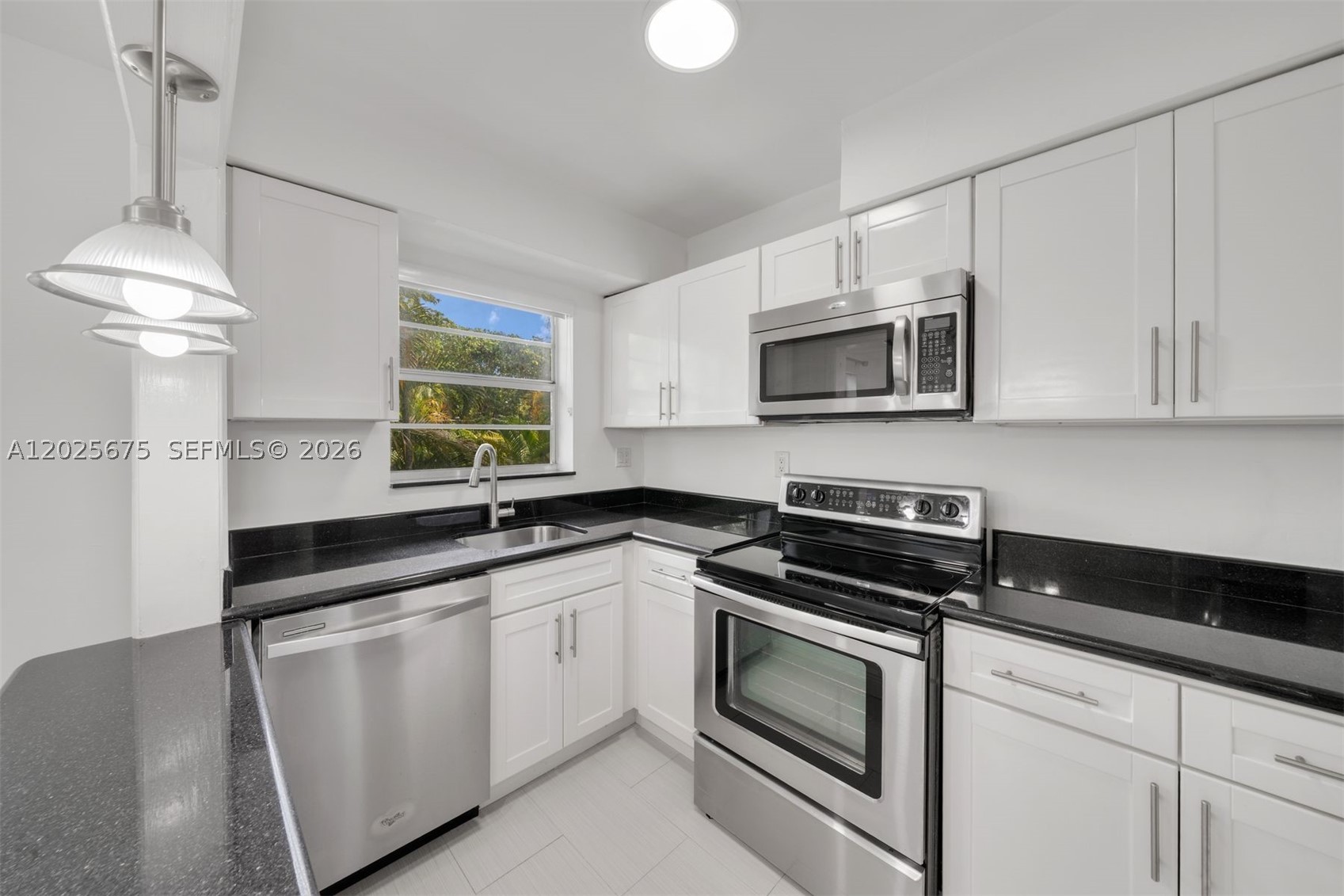 5605 SW 80th St #10D, Miami FL 33143