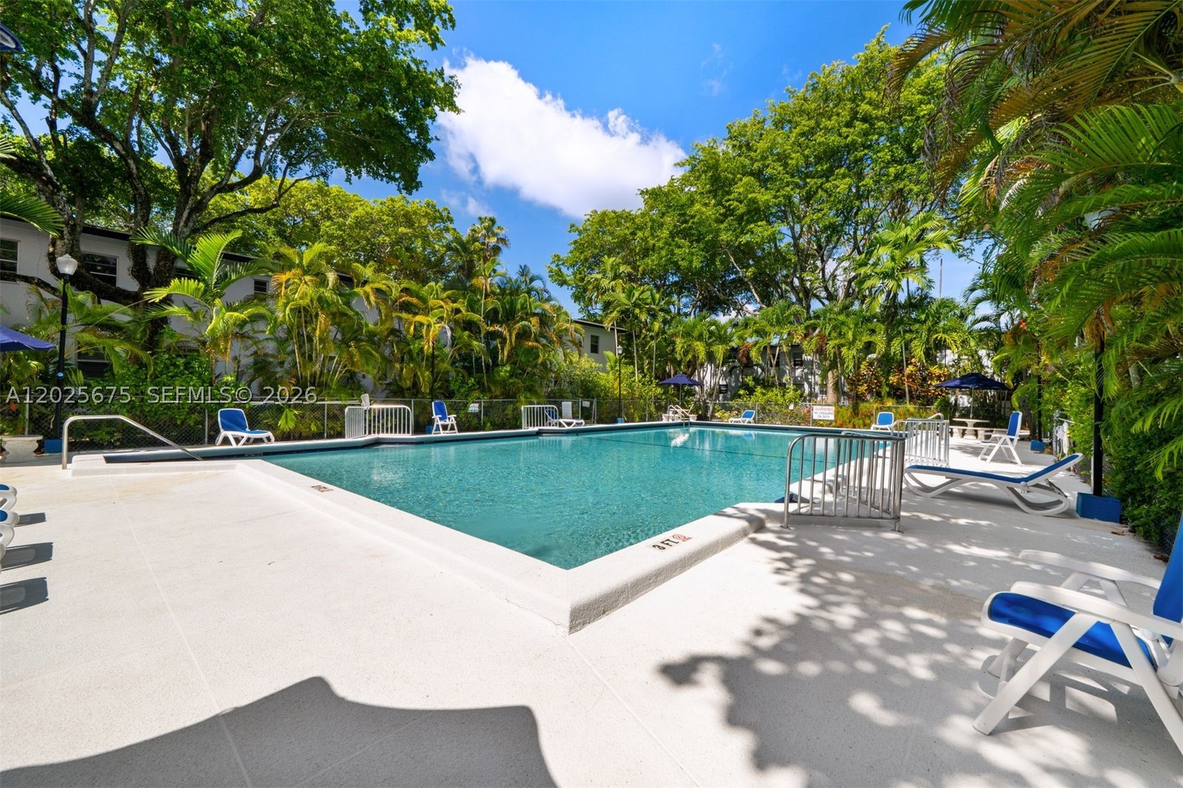 5605 SW 80th St #10D, Miami FL 33143