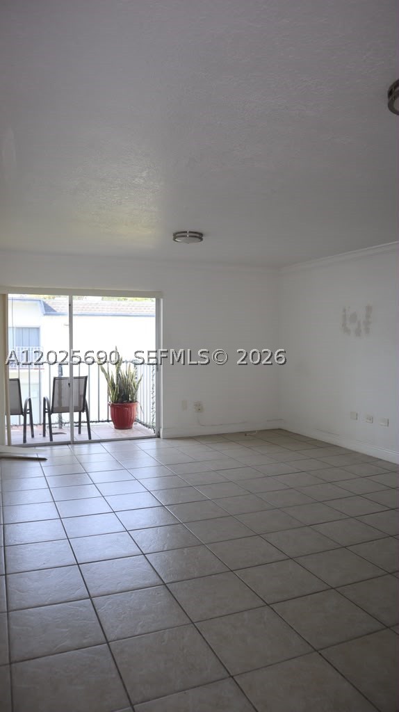 7235 SW 94th Pl #J6, Miami FL 33173