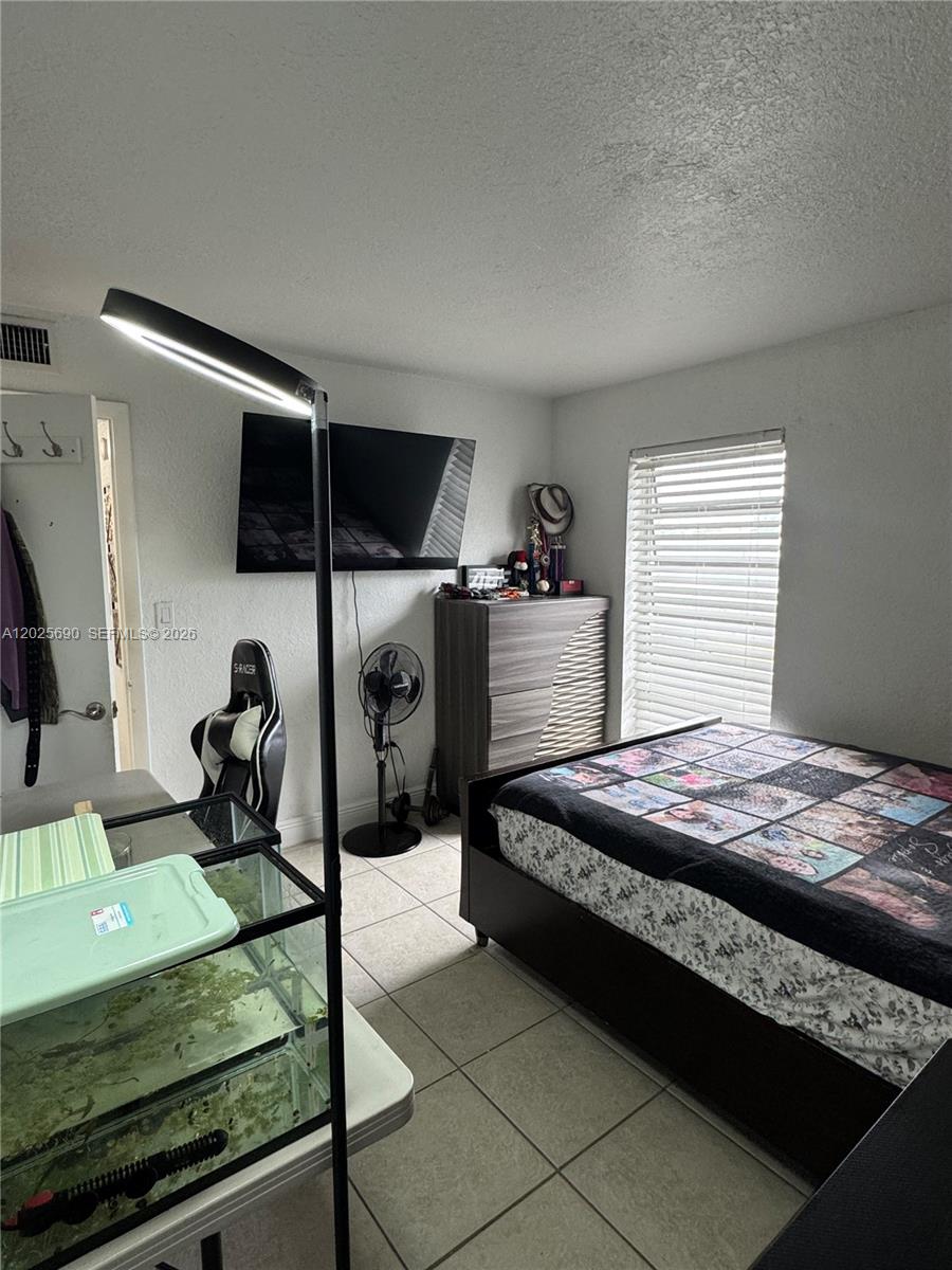 7235 SW 94th Pl #J6, Miami FL 33173