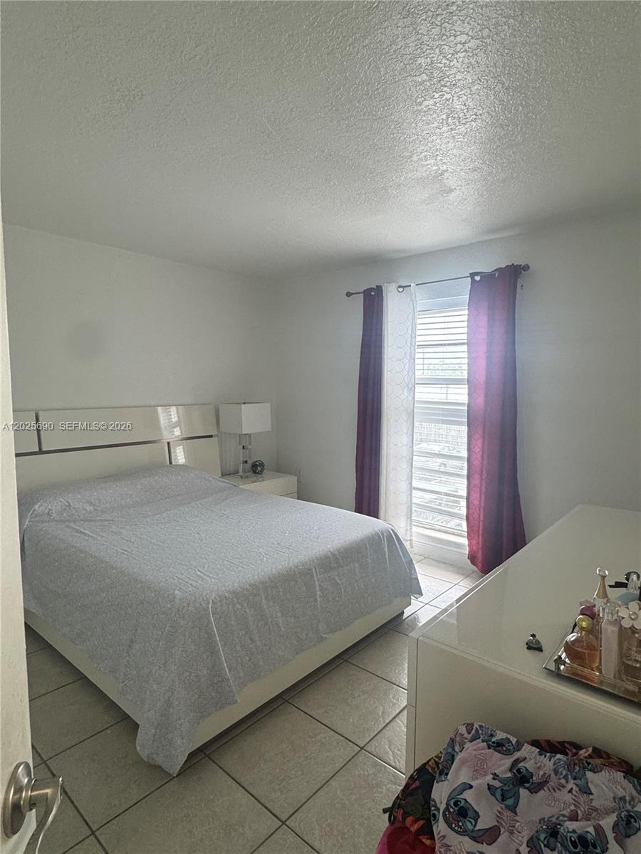 7235 SW 94th Pl #J6, Miami FL 33173