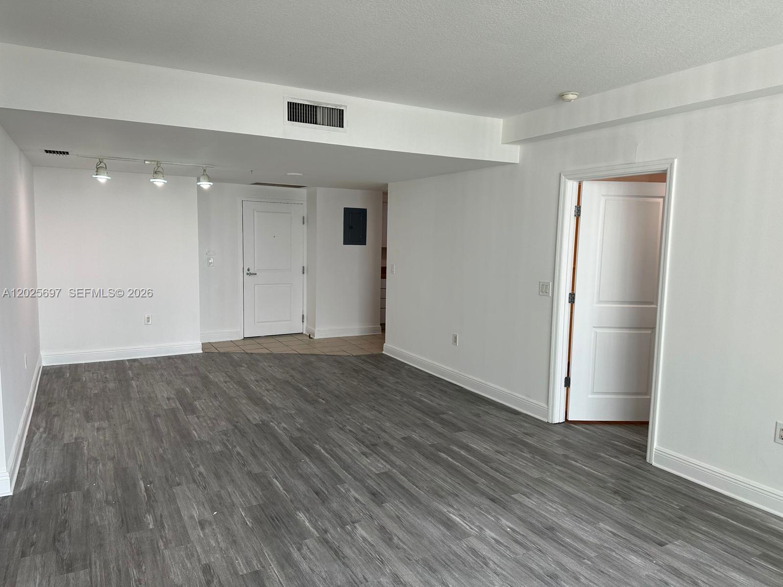 1250 S Miami Ave #1303, Miami FL 33130
