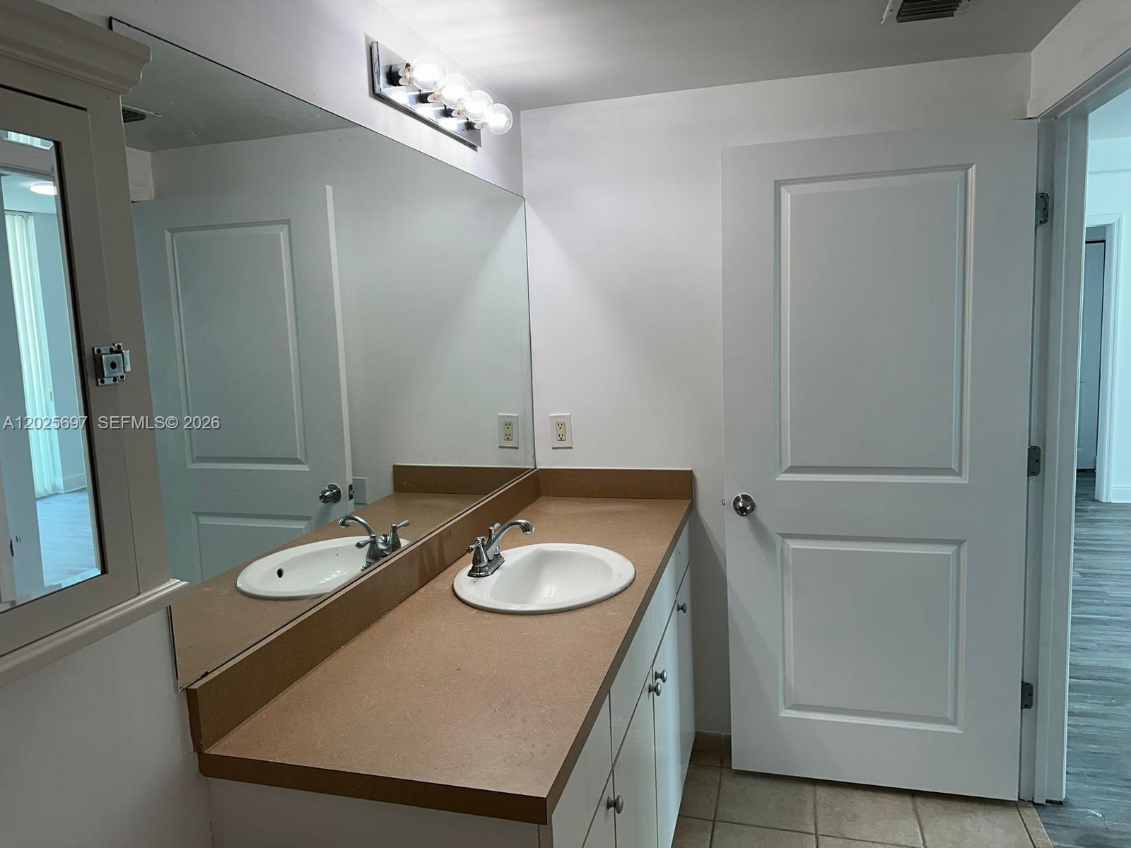1250 S Miami Ave #1303, Miami FL 33130