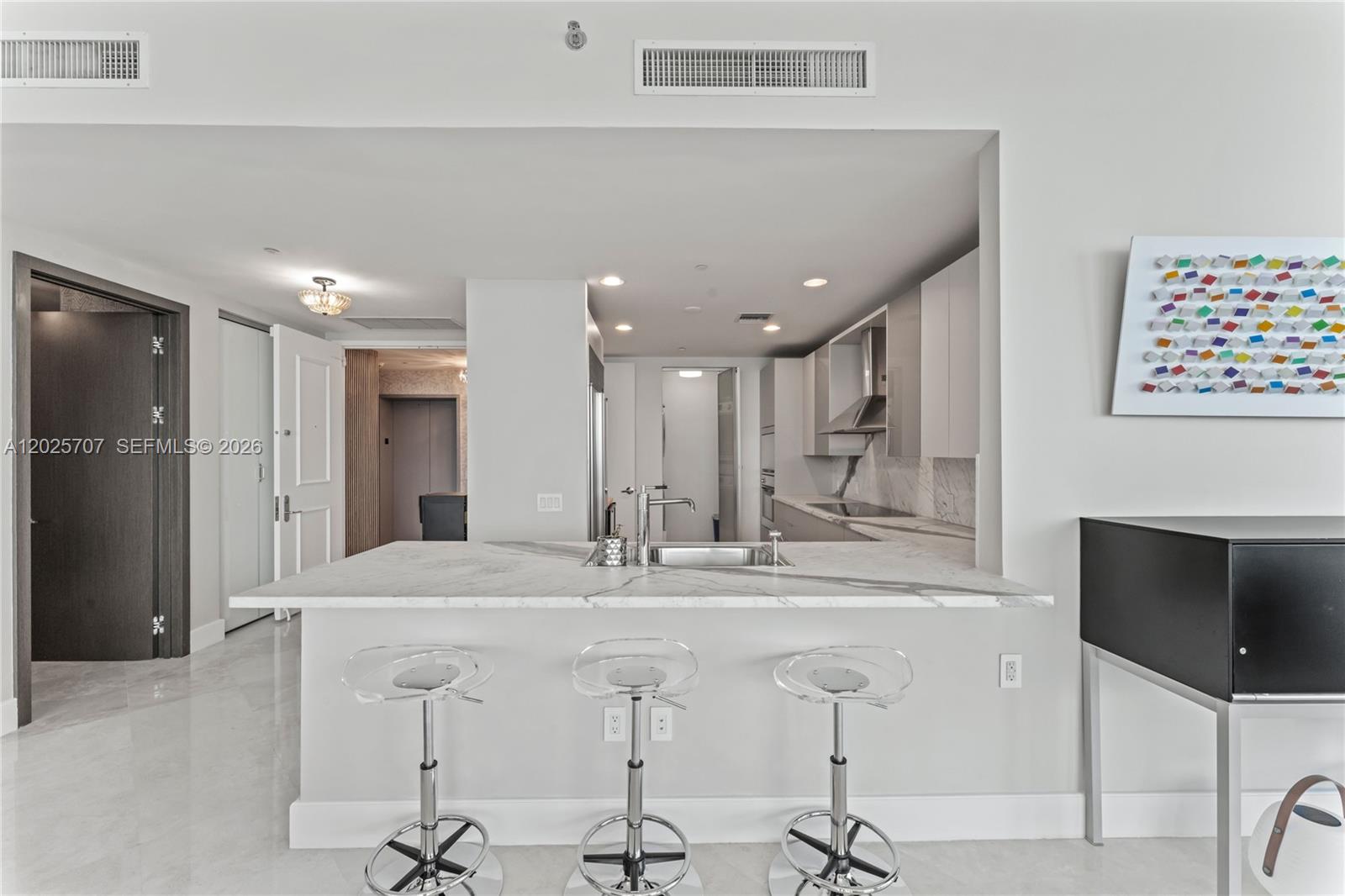 5959 Collins Ave #1201, Miami Beach FL 33140
