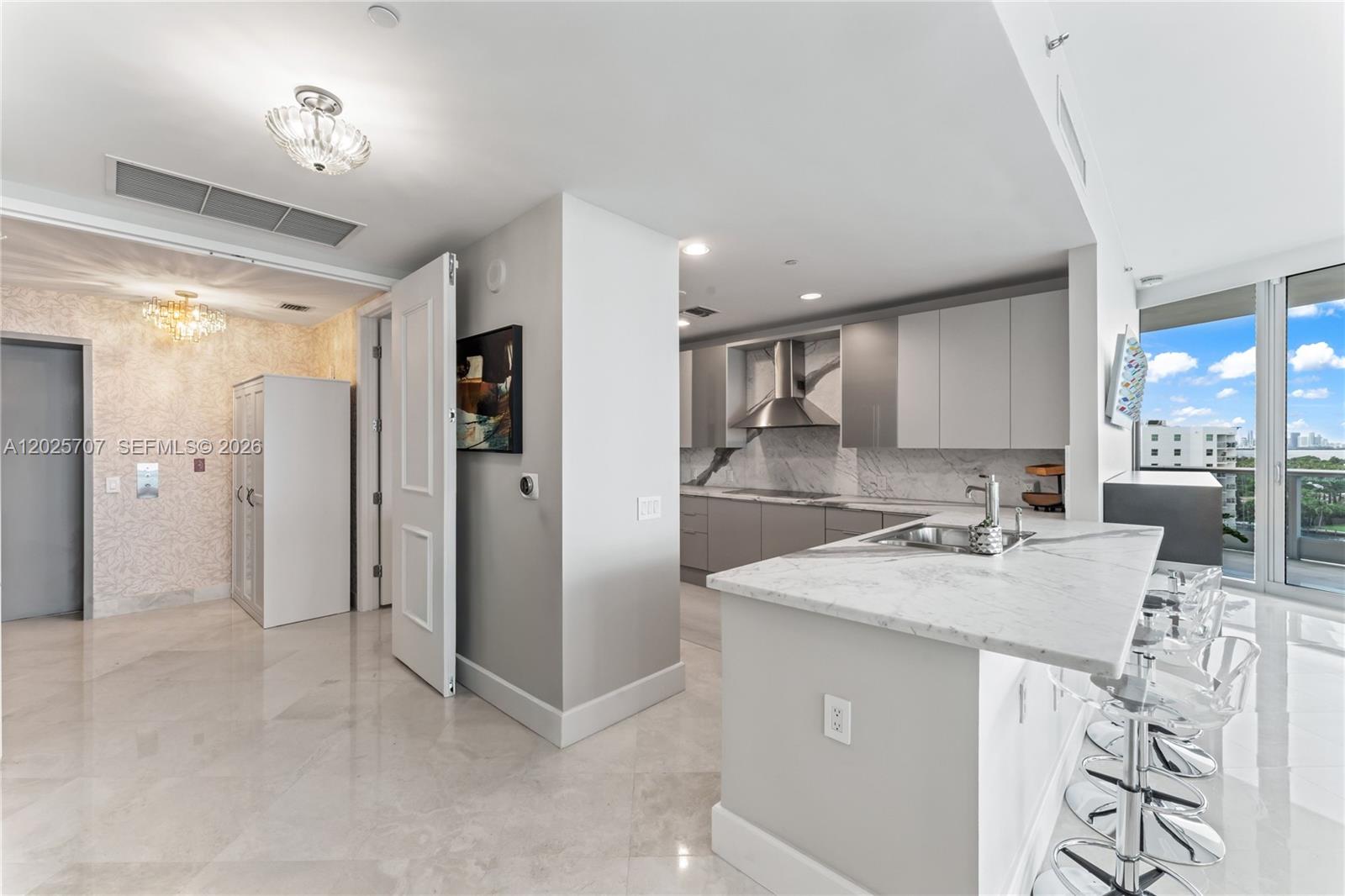 5959 Collins Ave #1201, Miami Beach FL 33140