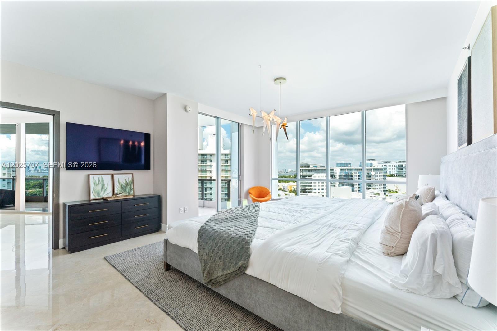 5959 Collins Ave #1201, Miami Beach FL 33140