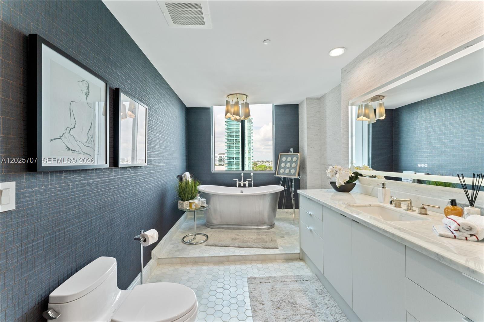 5959 Collins Ave #1201, Miami Beach FL 33140