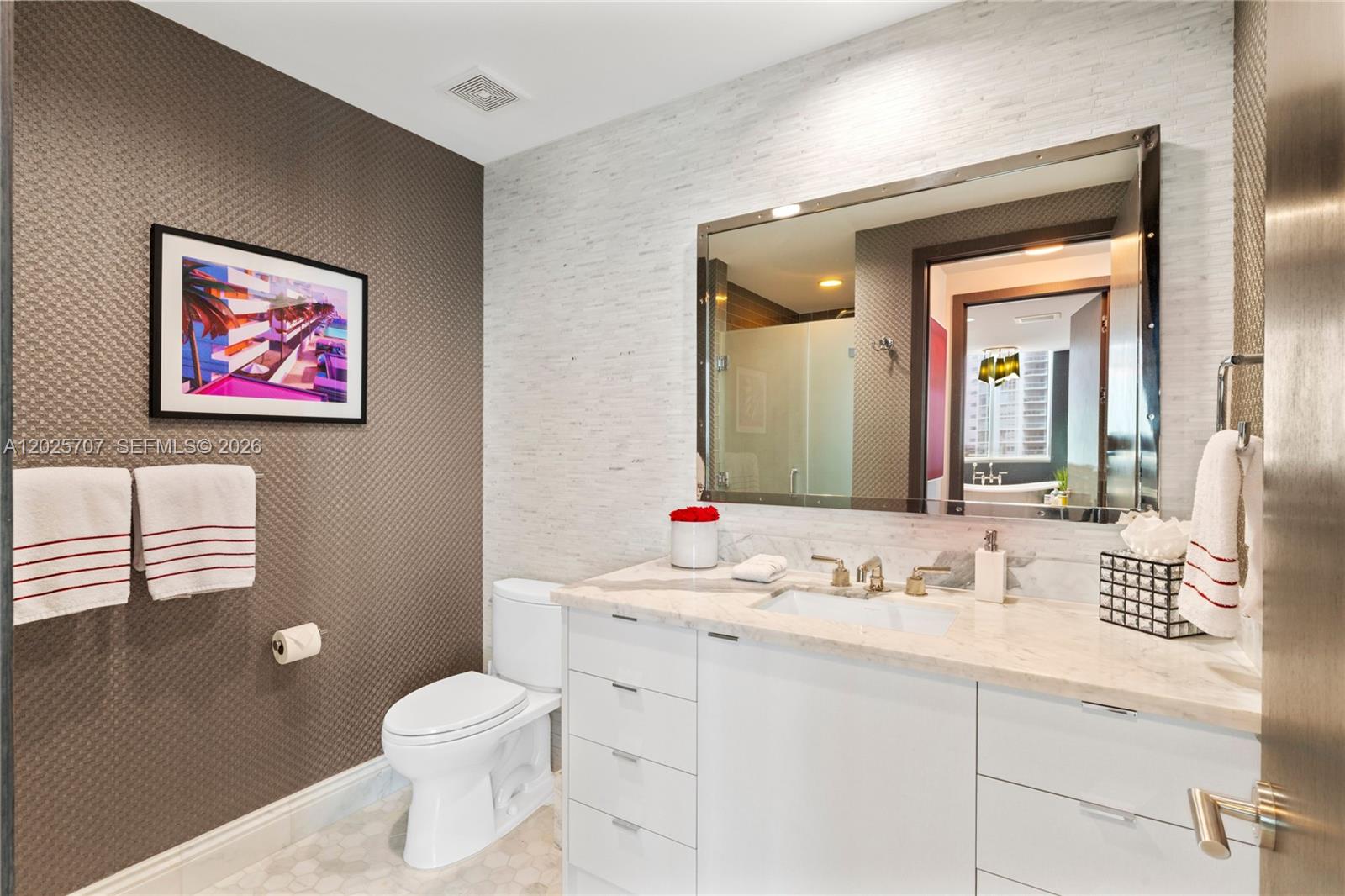 5959 Collins Ave #1201, Miami Beach FL 33140