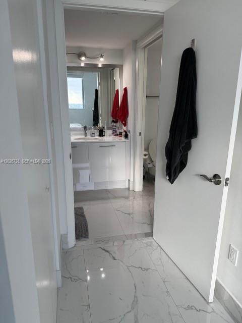 92 SW 3rd St #2109, Miami FL 33130