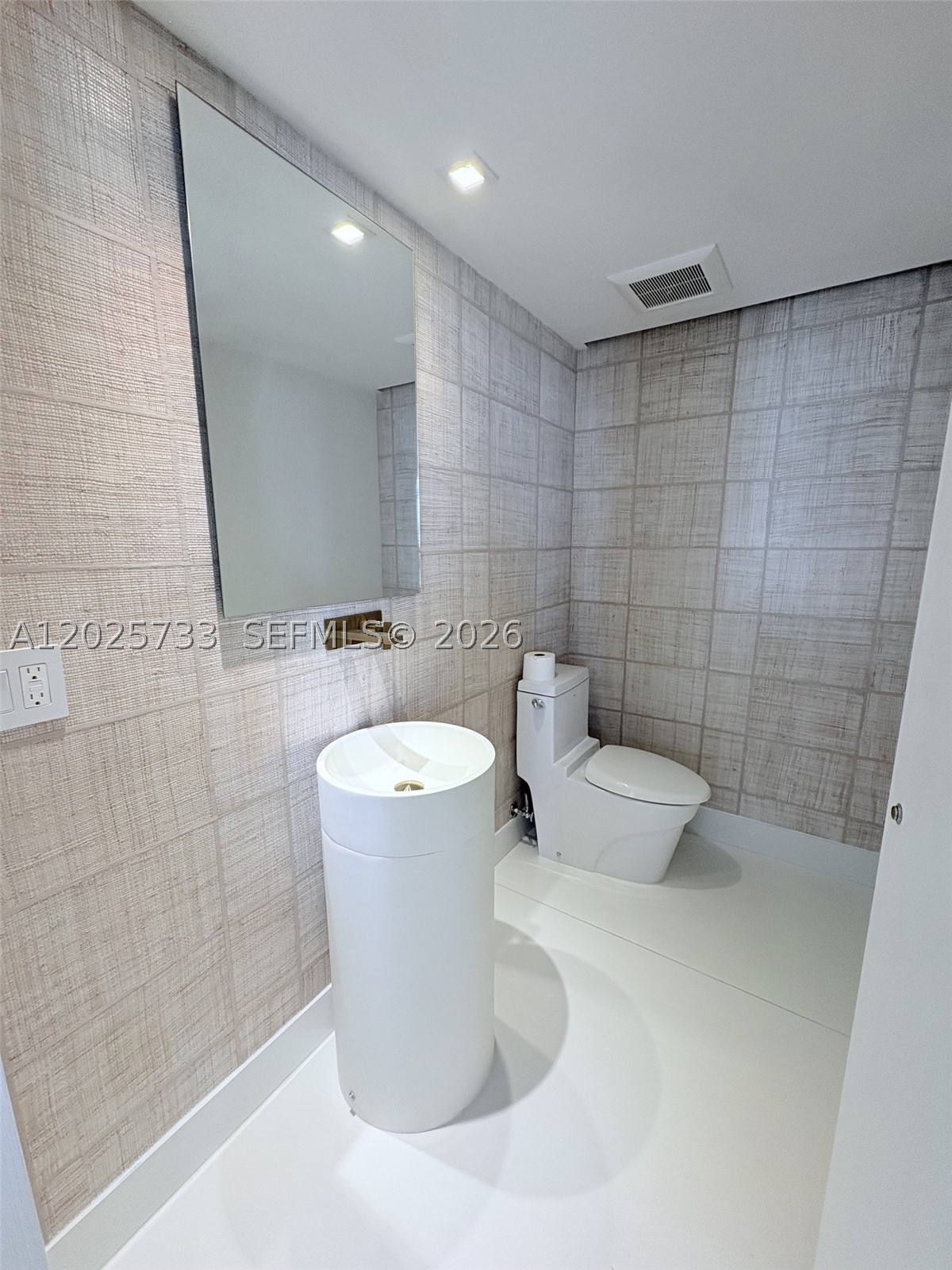 3951 S Ocean Dr #501, Hollywood FL 33019