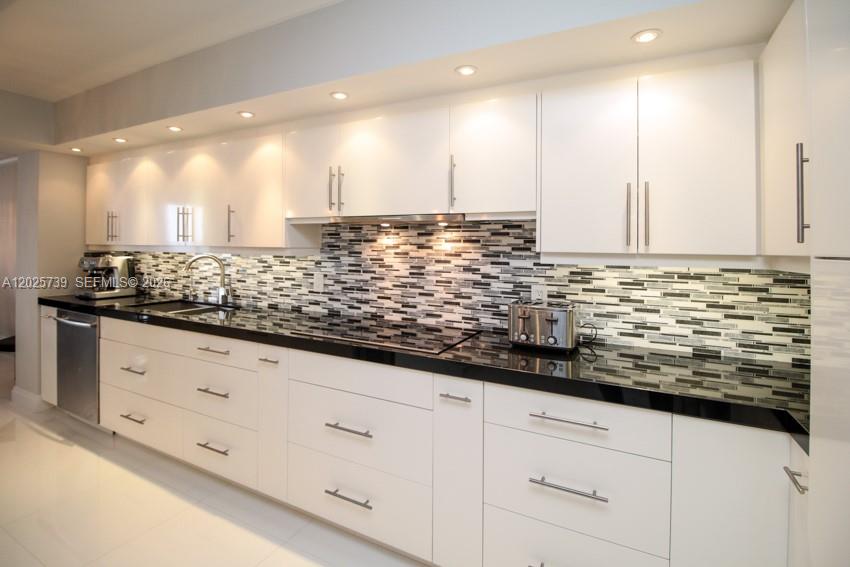 9801 Collins Ave #9W, Bal Harbour FL 33154