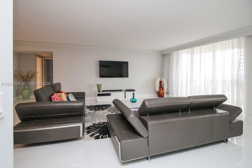 9801 Collins Ave #9W, Bal Harbour FL 33154