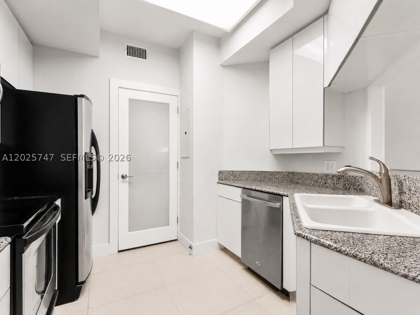 888 Brickell Key Dr #1002, Miami FL 33131