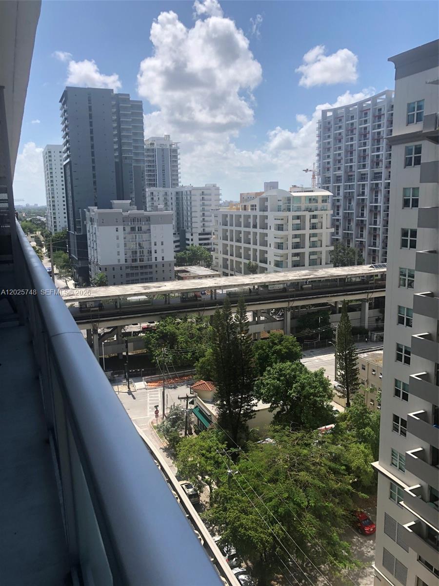 1111 SW 1 AV #1223-N, Miami FL 33130