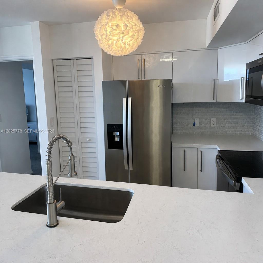 90 Alton Rd #1009, Miami Beach FL 33139