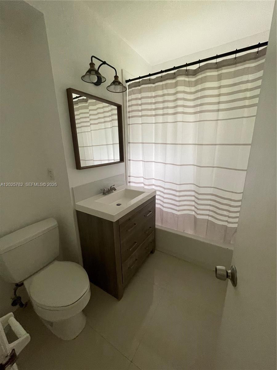 829 Columbus Blvd, Coral Gables FL 33134