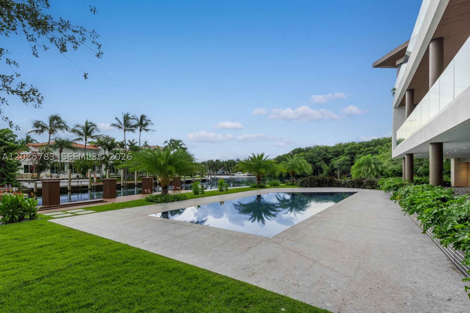 6941 Sunrise Ct, Coral Gables FL 33133