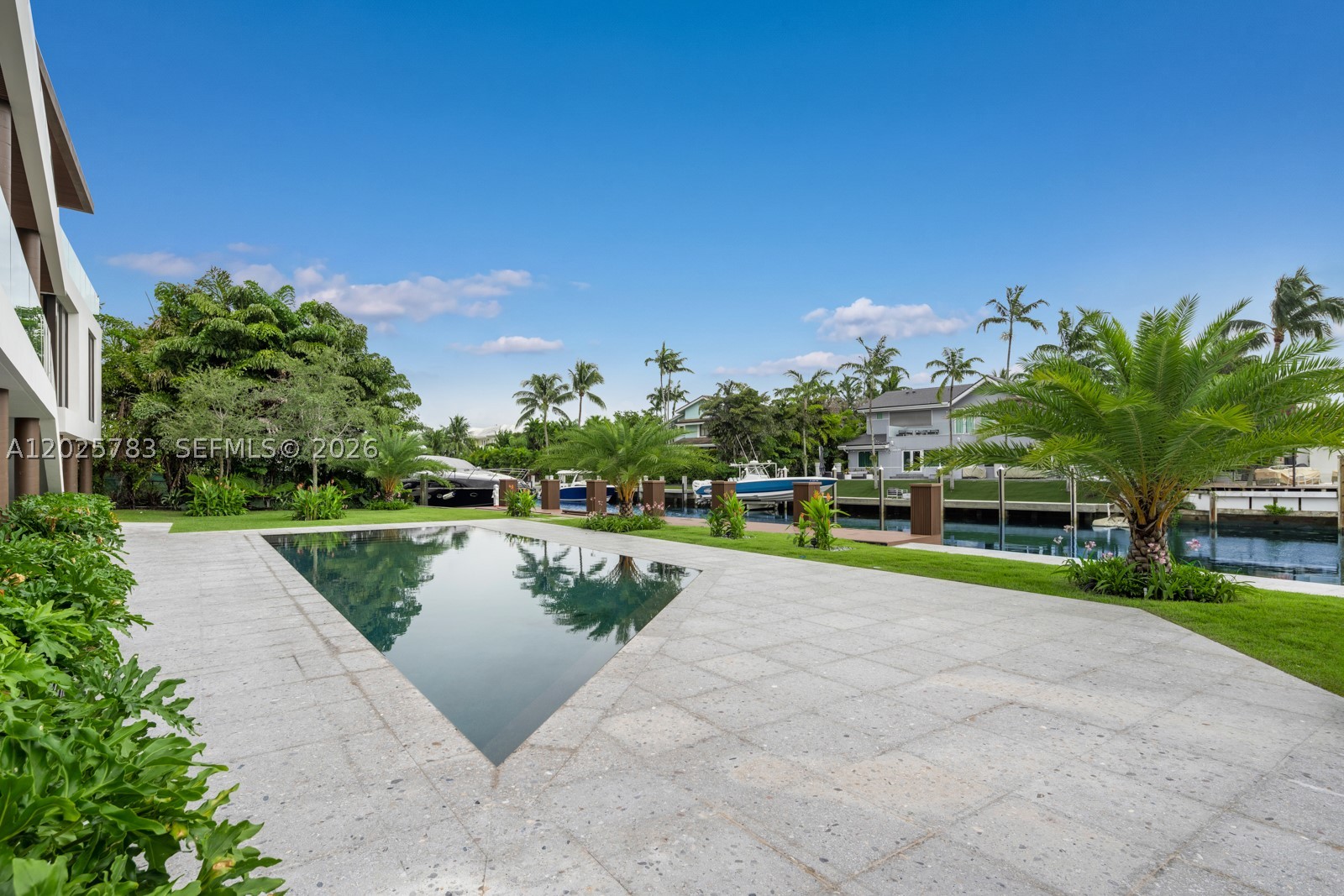 6941 Sunrise Ct, Coral Gables FL 33133