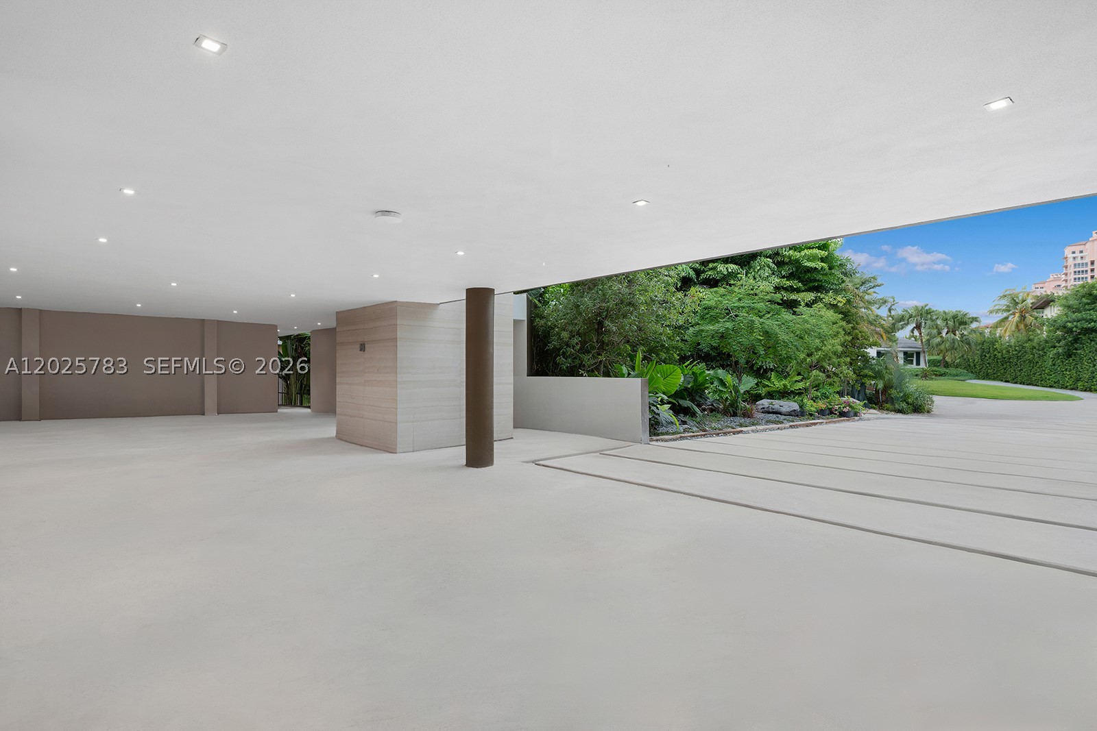 6941 Sunrise Ct, Coral Gables FL 33133