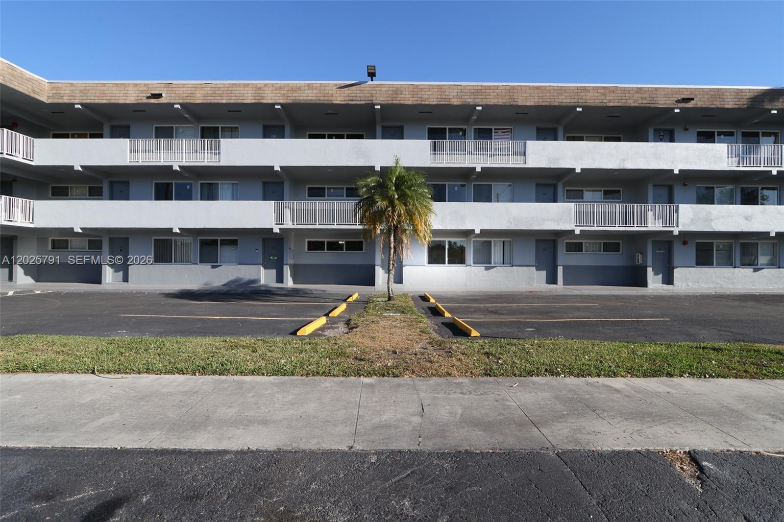 11195 SW 1st St #119, Sweetwater FL 33174