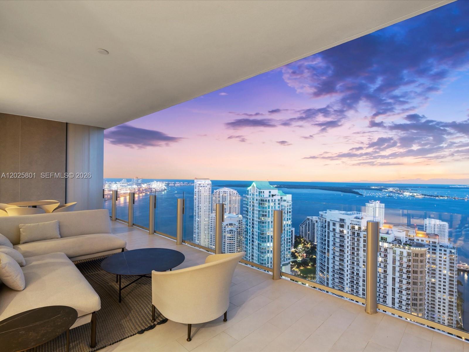 300 Biscayne Boulevard Way #4502E, Miami FL 33131