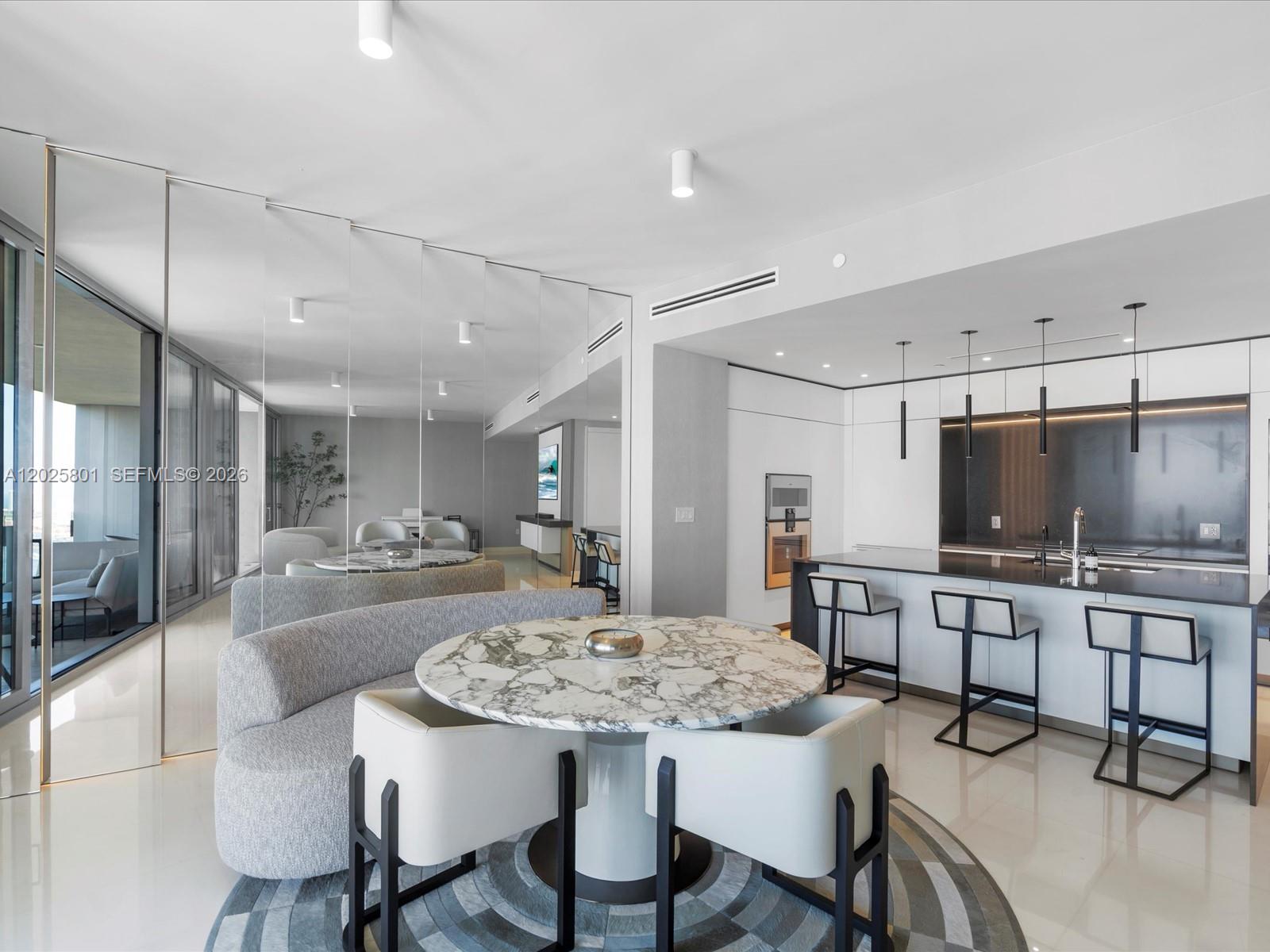 300 Biscayne Boulevard Way #4502E, Miami FL 33131