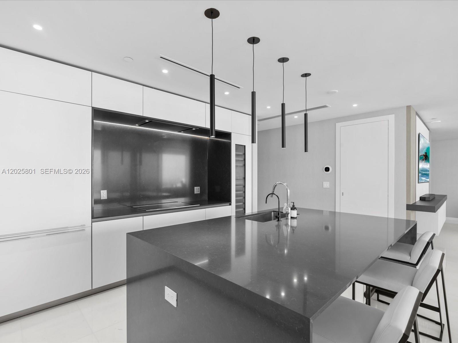 300 Biscayne Boulevard Way #4502E, Miami FL 33131