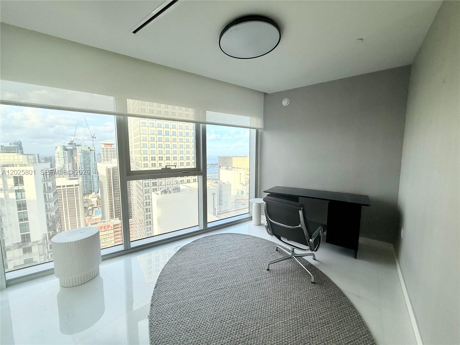 300 Biscayne Boulevard Way #4502E, Miami FL 33131