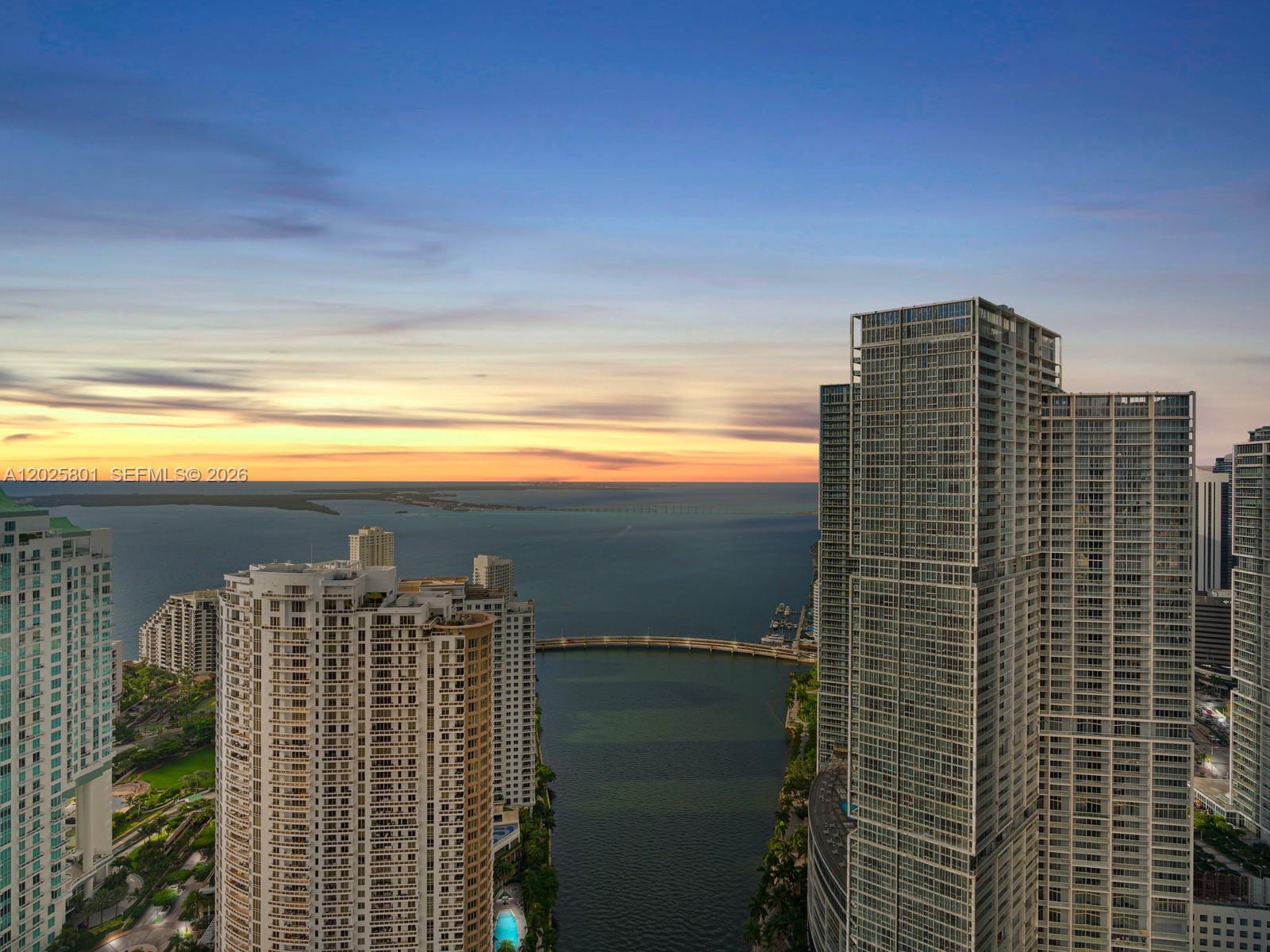 300 Biscayne Boulevard Way #4502E, Miami FL 33131