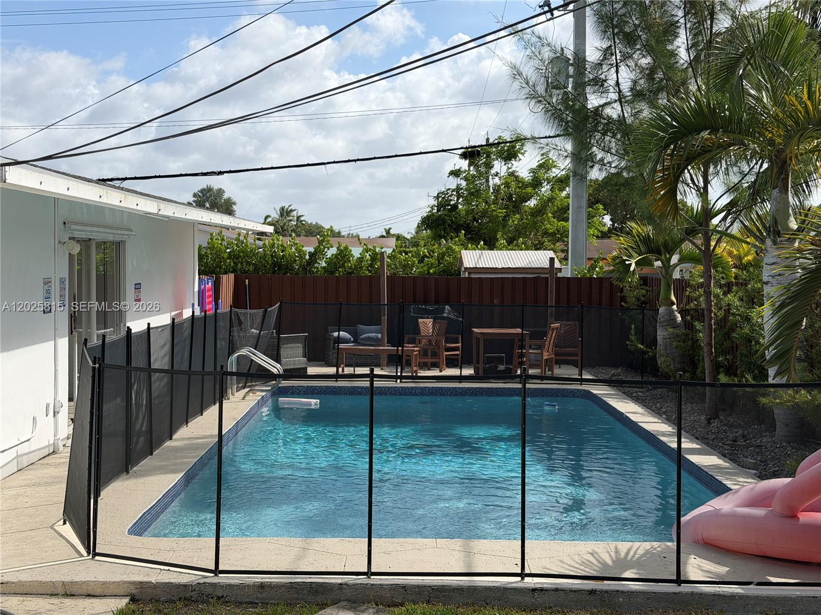 19640 Lenaire Dr, Cutler Bay FL 33157