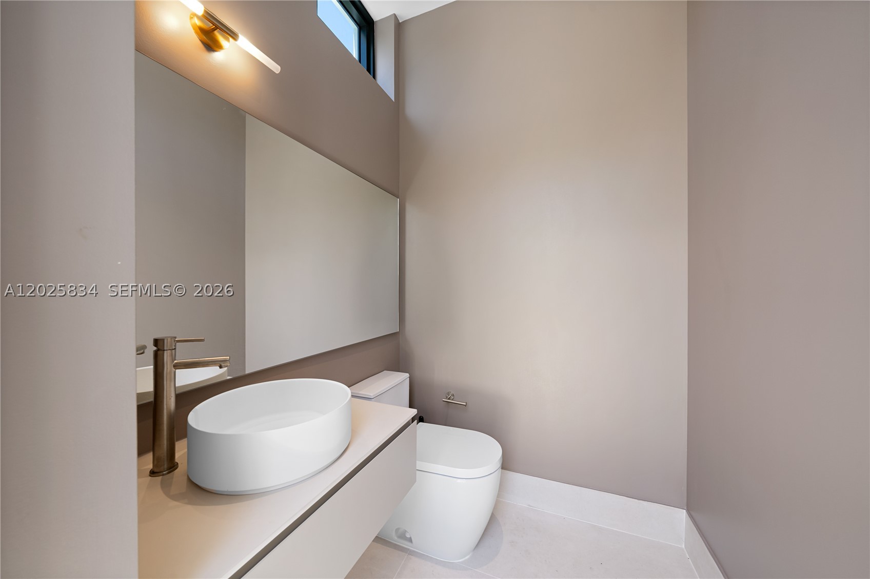 571 Glenridge Rd, Key Biscayne FL 33149