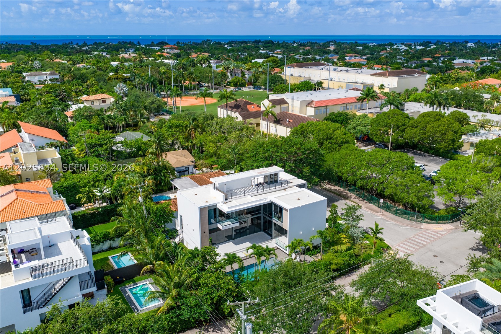 571 Glenridge Rd, Key Biscayne FL 33149