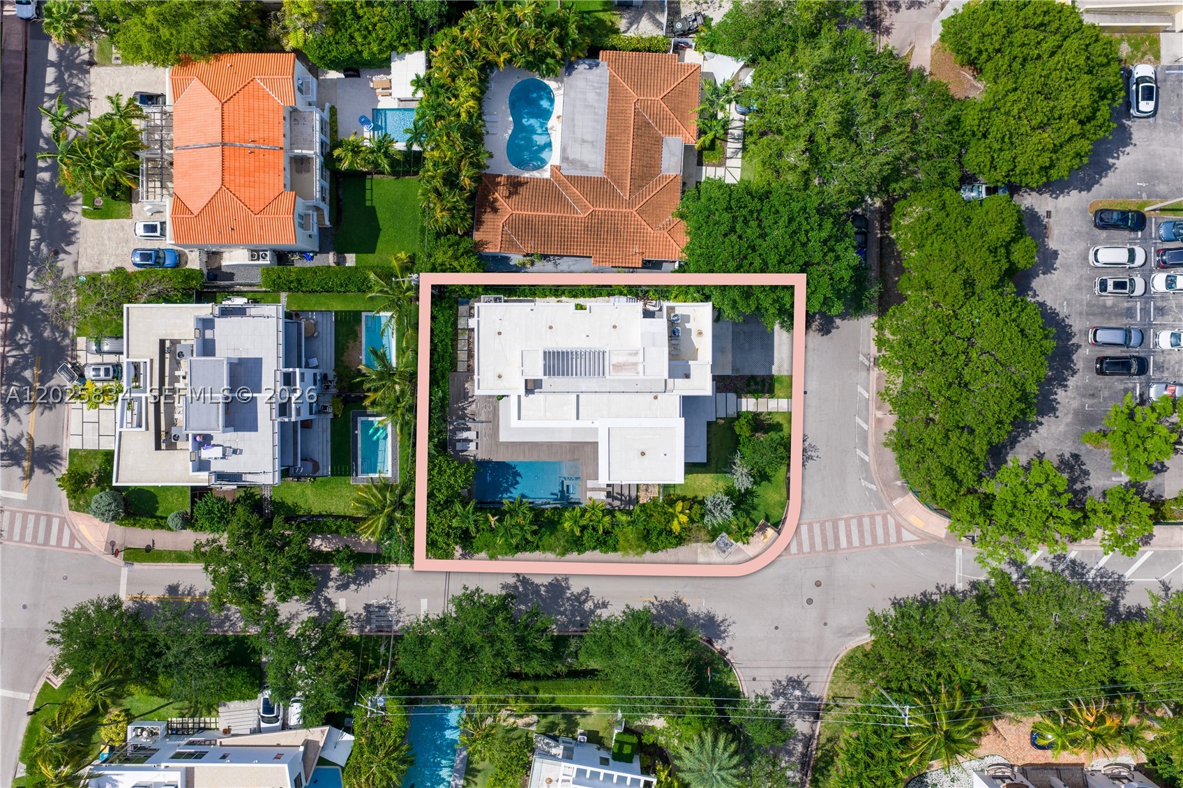 571 Glenridge Rd, Key Biscayne FL 33149