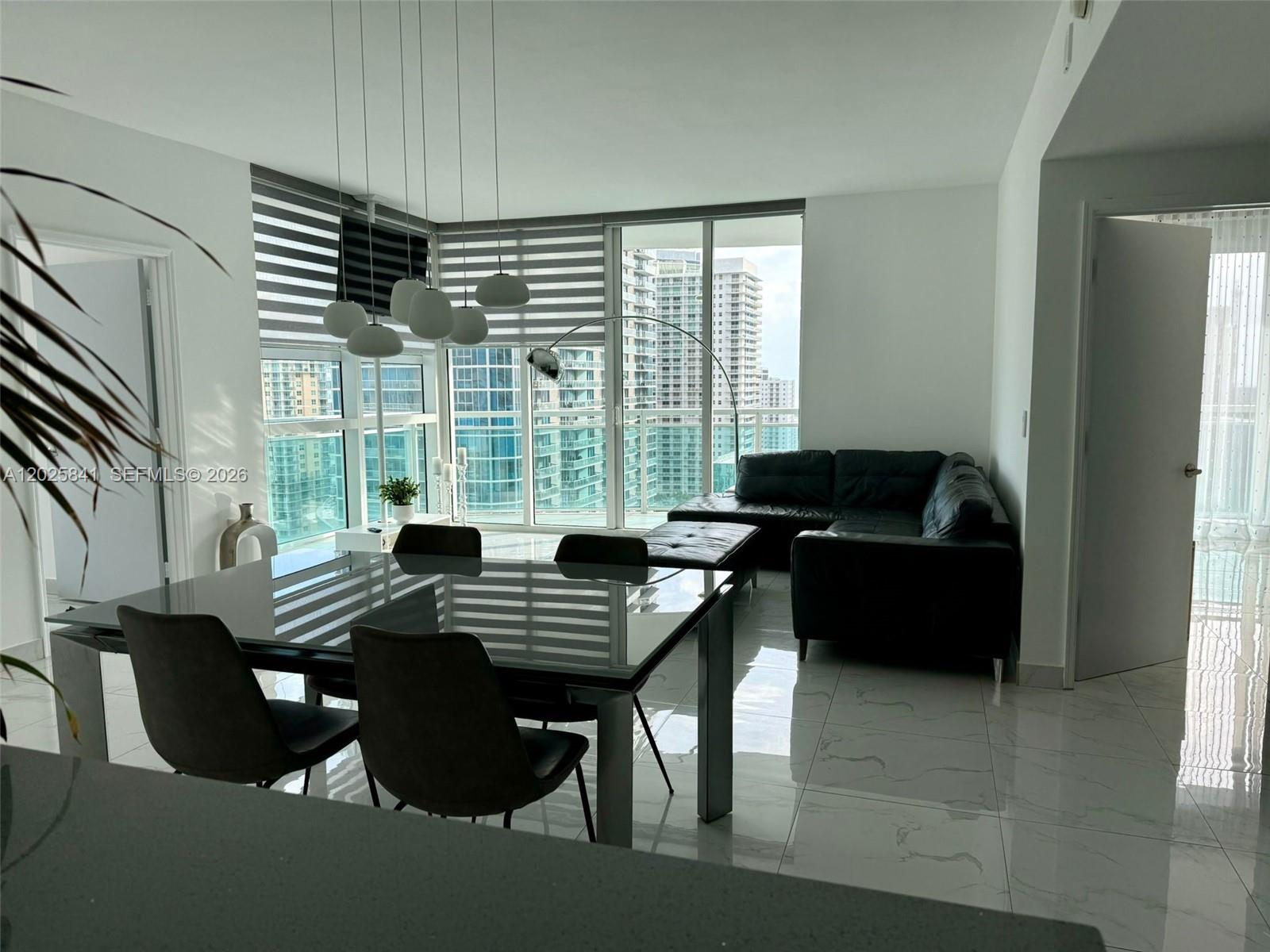 951 Brickell Ave #2810, Miami FL 33131